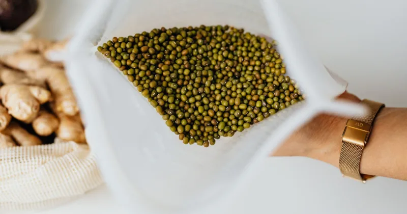 Altın Gram Fiyatları Sert Düşüşle 4 Bin 25 Dolara Geriledi