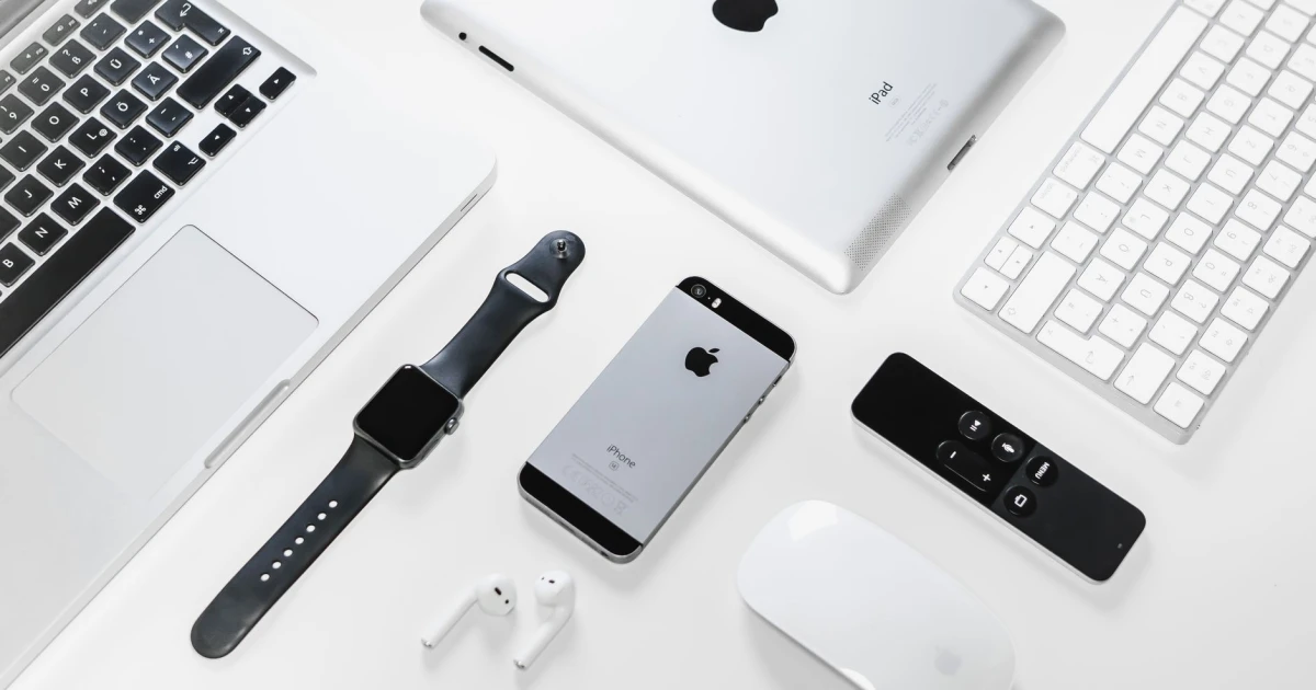 apple siri, yapay zeka asistan, ses özelleştirmesi, iphone, ipad, mac, vision pro