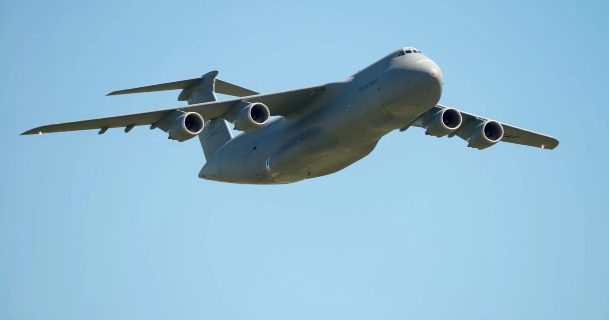 b52