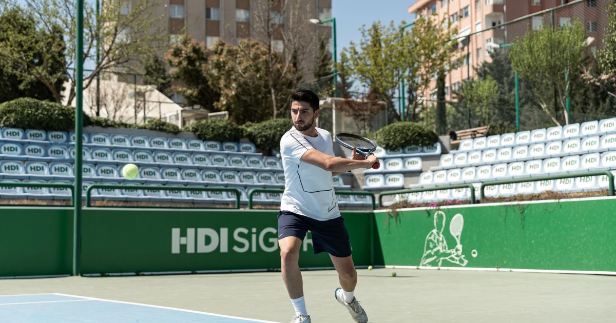 moutet tennis