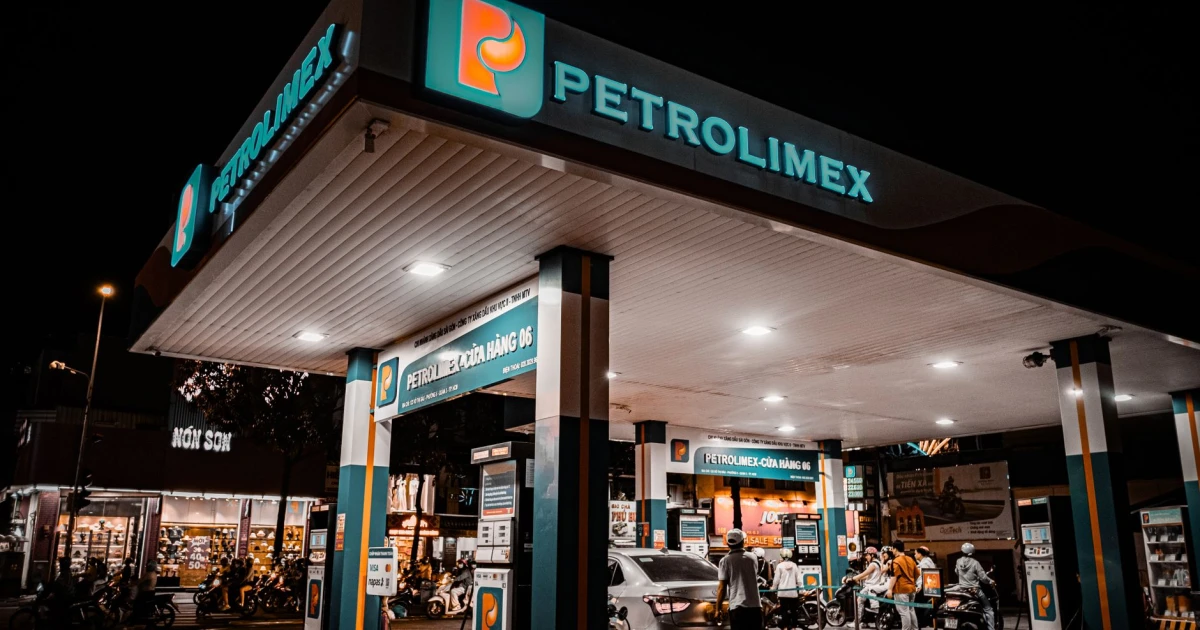 enerji piyasası, petrol fiyatları, yatırımcı beklentileri, jeopolitik risk, pazar dinamikleri