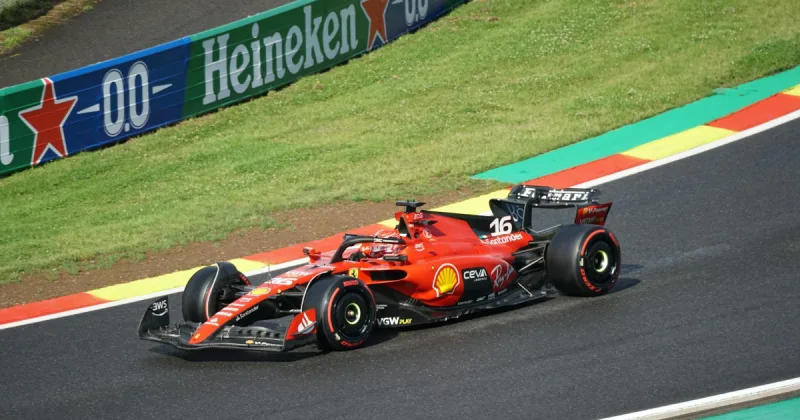 Kim Kardashian Monaco Grand Prix'de Lewis Hamilton'ı Destekledi