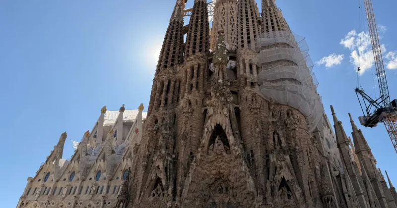 Lego, rekor kıran 12 bin parçalı Sagrada Família setini tanıttı