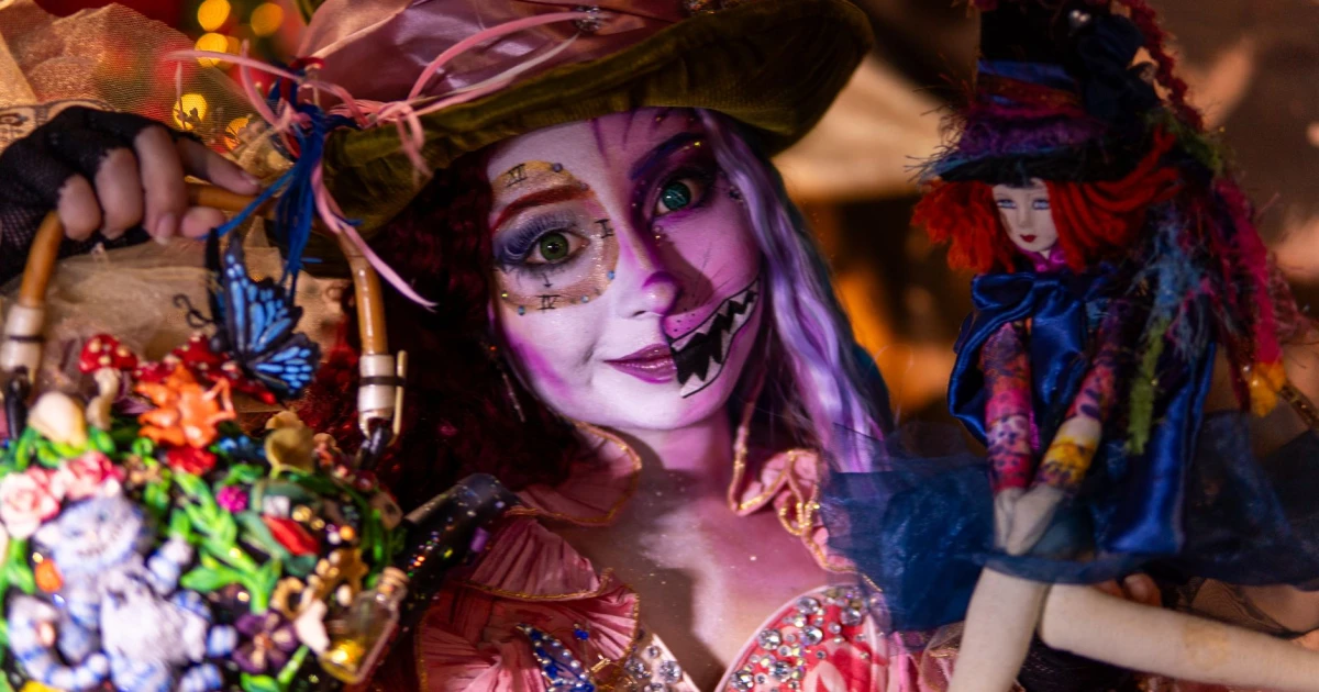 planet hollywood, müzayede, beetlejuice, tim burton, film prop, sinema, koleksiyon