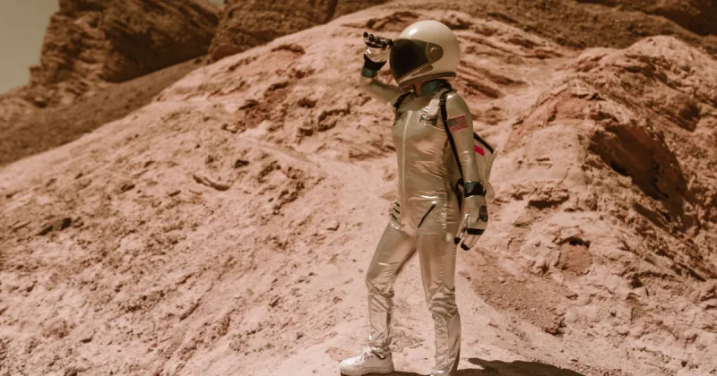 Prada ve Axiom Space, NASA'nın Ay görevleri için lüks spacesuit iç katmanını tanıttı