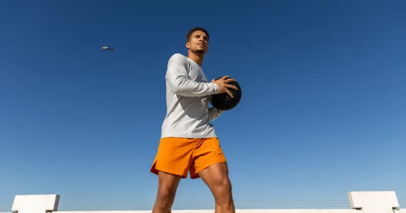 Tom Brady'nin Oğlu Jack, Eski Eşi Bridget Moynahan'ın Yanında Lise Mezun Oldu