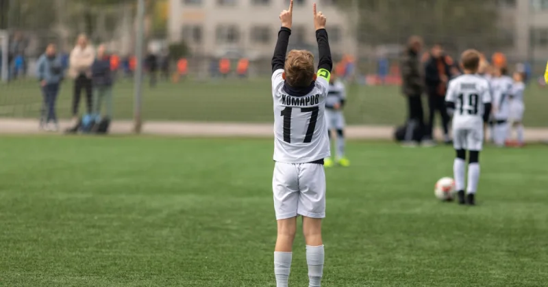 15 Yaşındaki JJ Gabriel, Rosenborg Maçında Manchester United'ın En Genç Oyuncusu Olacak