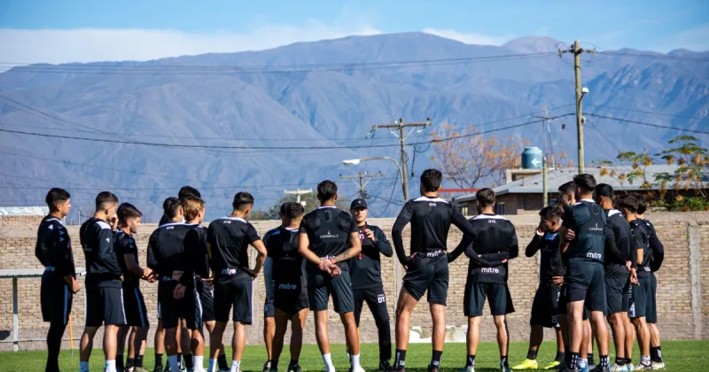 Colo Colo Signs Vozinha, Cape Verde's World Cup Goalkeeper Sensation