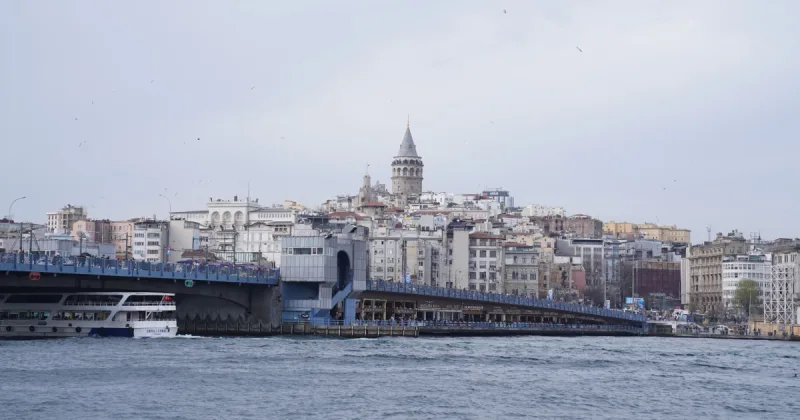 İstanbul'da Hissedilen Sıcaklık 40 Dereceyi Aşacak, Poyrazın Etkisi Azalıyor