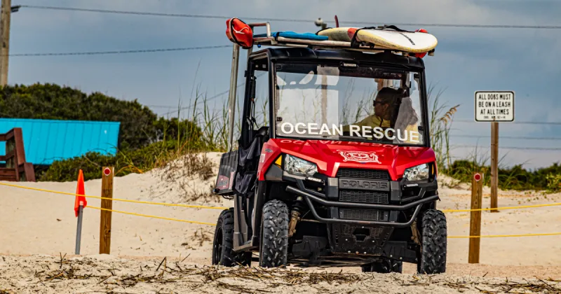 Lifeguards Rescue Family from Rip Current in Northern Ireland in Under 30 Seconds